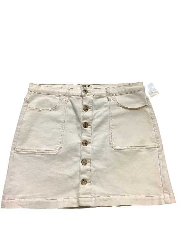 Skirt Mini & Short By Kensie In Cream, Size: 12