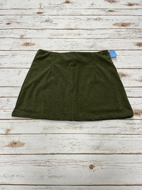 Skirt Mini & Short By Cmf In Green, Size: L