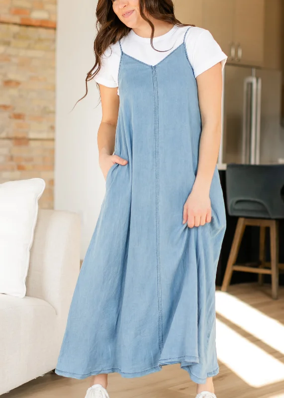Celebrity Style Sleeveless Chambray Maxi Dress