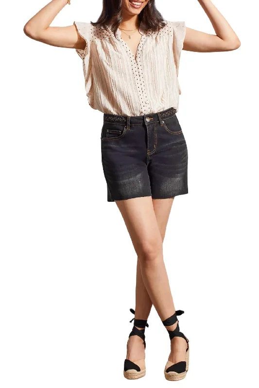 Audrey Girlfriend Denim Shorts In Dusty Black