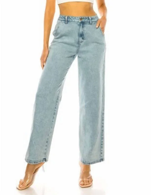 Wide Leg Boyfriend Jeans In Acid Wash